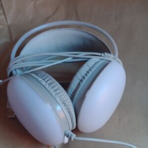 iJoy ij10320 White Gaming Headset NWOT